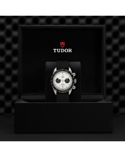 Tudor Black Bay Chrono 41 mm steel case, Black fabric strap (horloges)